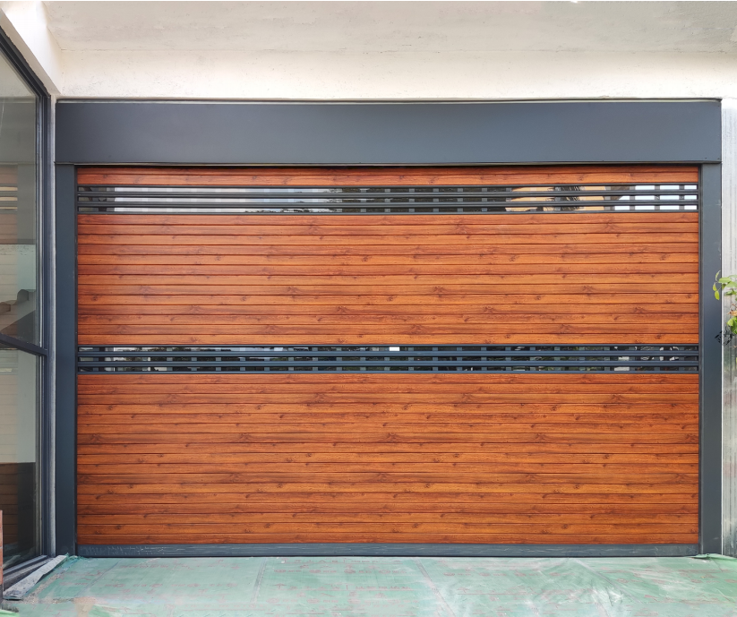 高端硬質(zhì)卷簾門